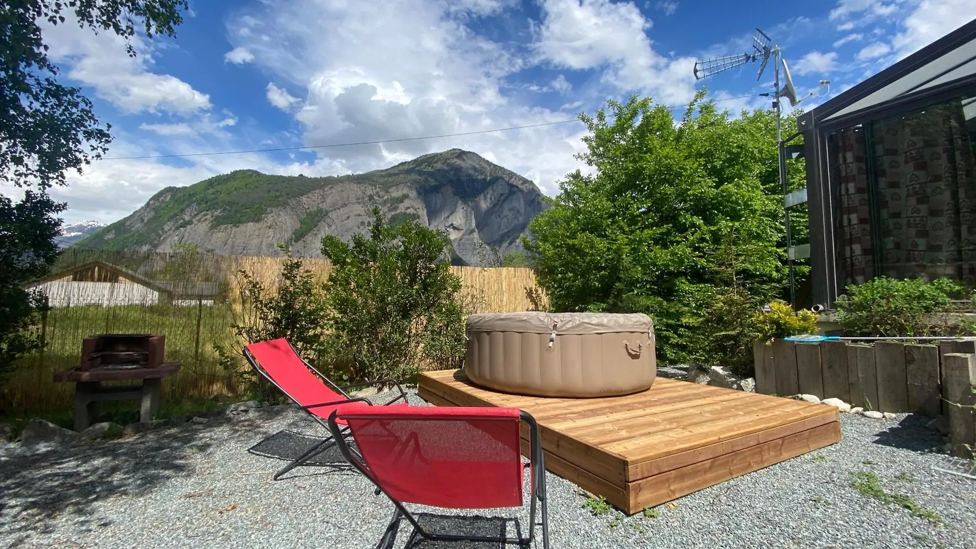 Petit Chalet A Bourg D Oisans Le Bourg-d'Oisans 0*,